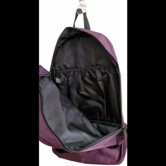 Backpack - Picture 4 of 5